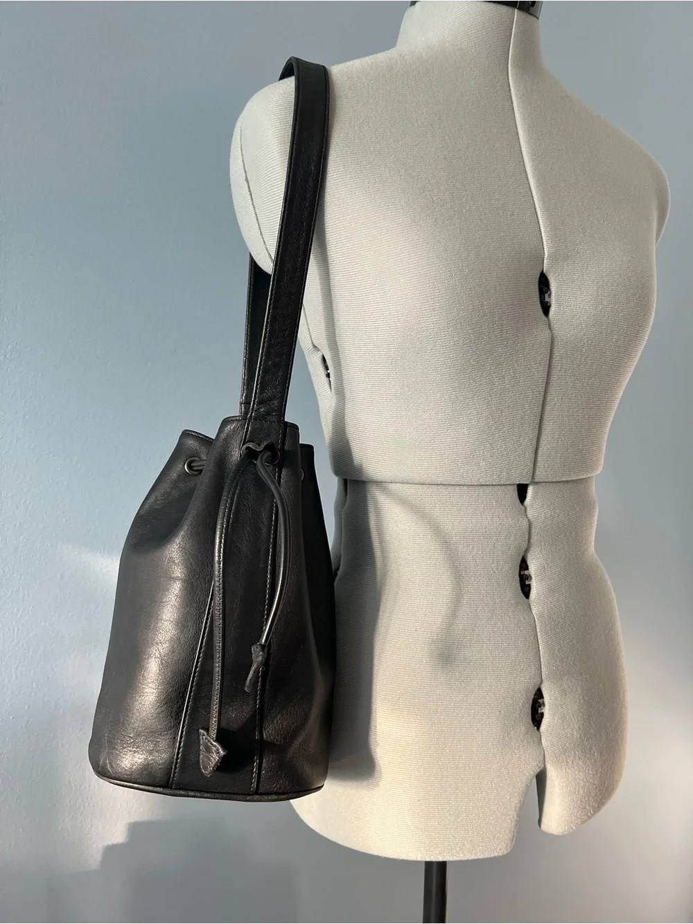 Crouch & Fitzgerald Black Leather Bucket Bag Convertible Backpack Purse